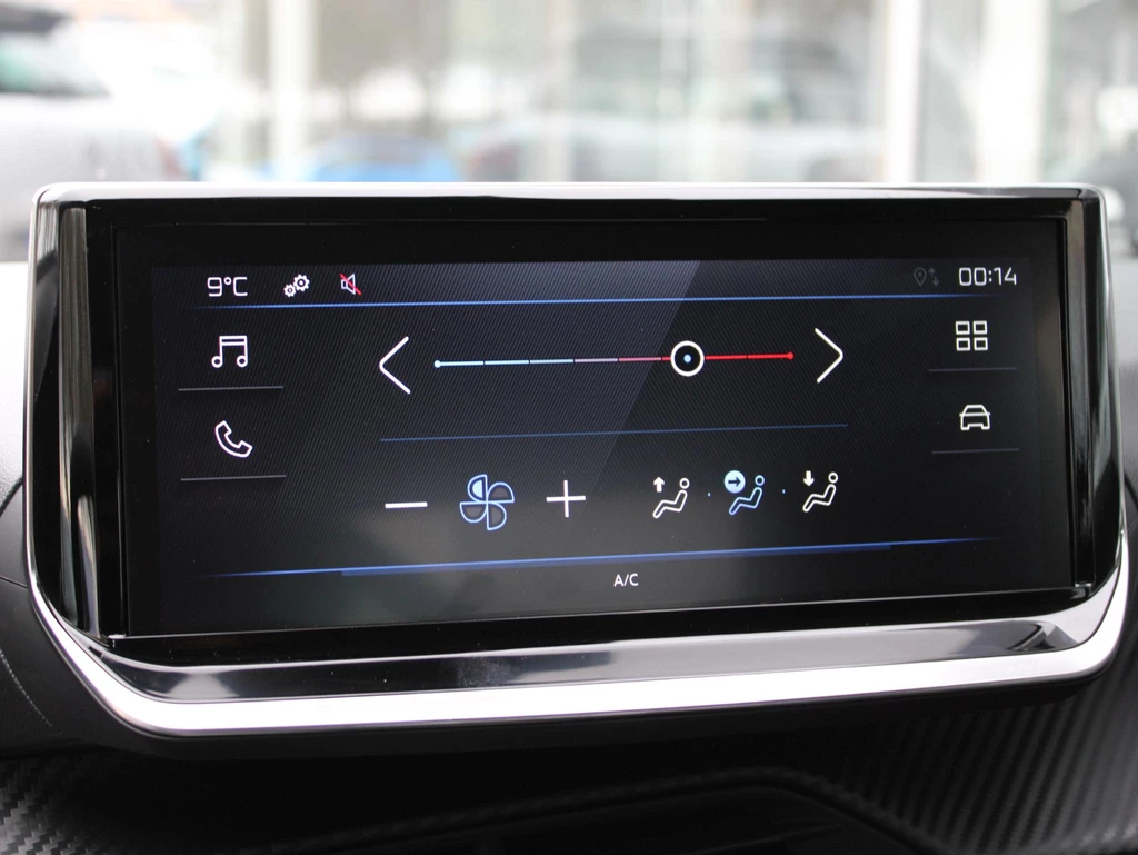 Peugeot 208 – foto 18