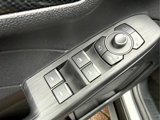 Ford Kuga – thumbnail 18
