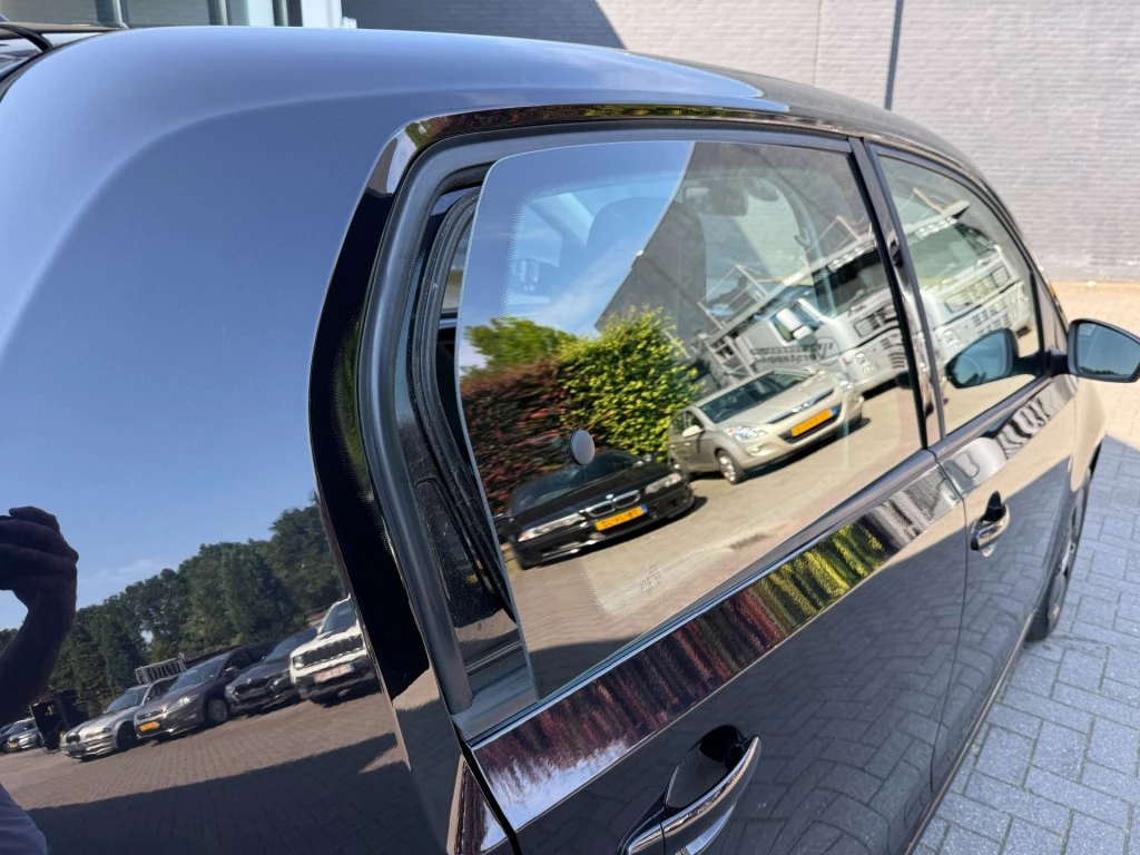Volkswagen up! – foto 23