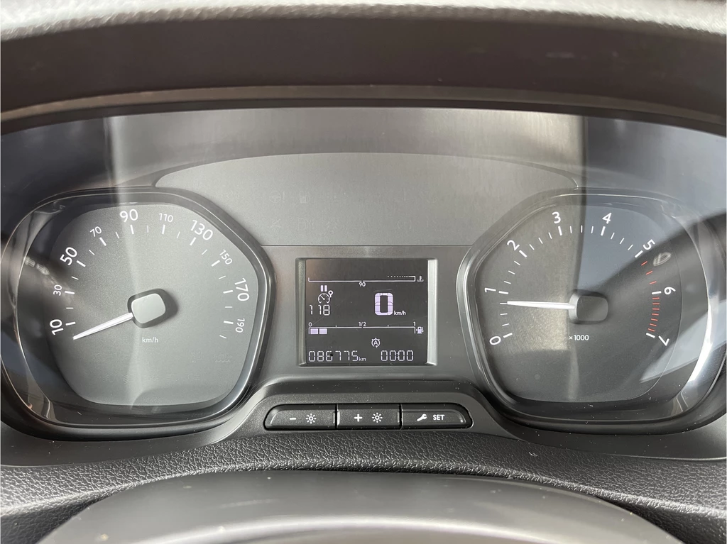 Opel Vivaro – foto 16