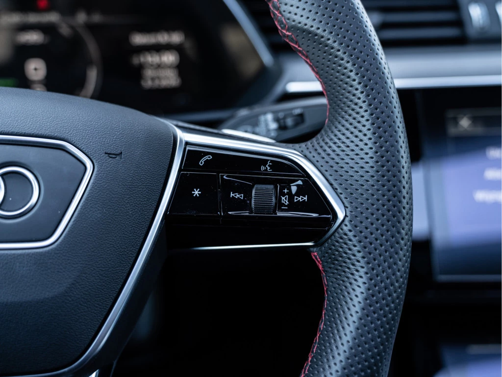 Audi Q8 Sportback e-tron – foto 46