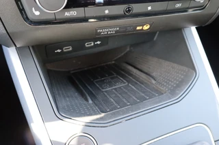 SEAT Arona – thumbnail 18