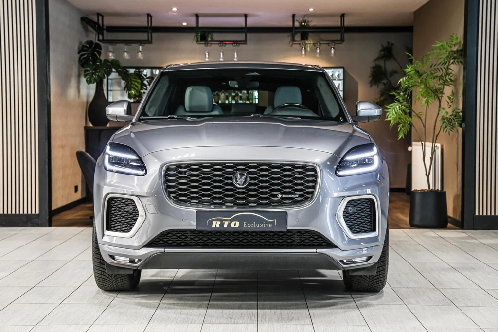 Jaguar E-PACE – foto 10