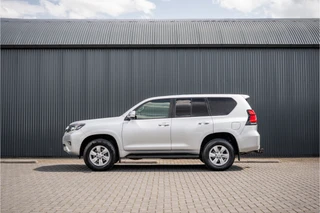 Toyota Land Cruiser – thumbnail 2