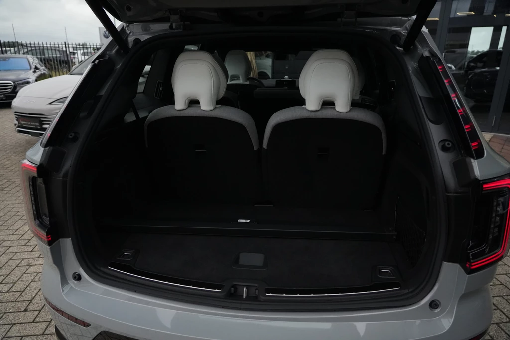 Volvo EX90 – foto 32