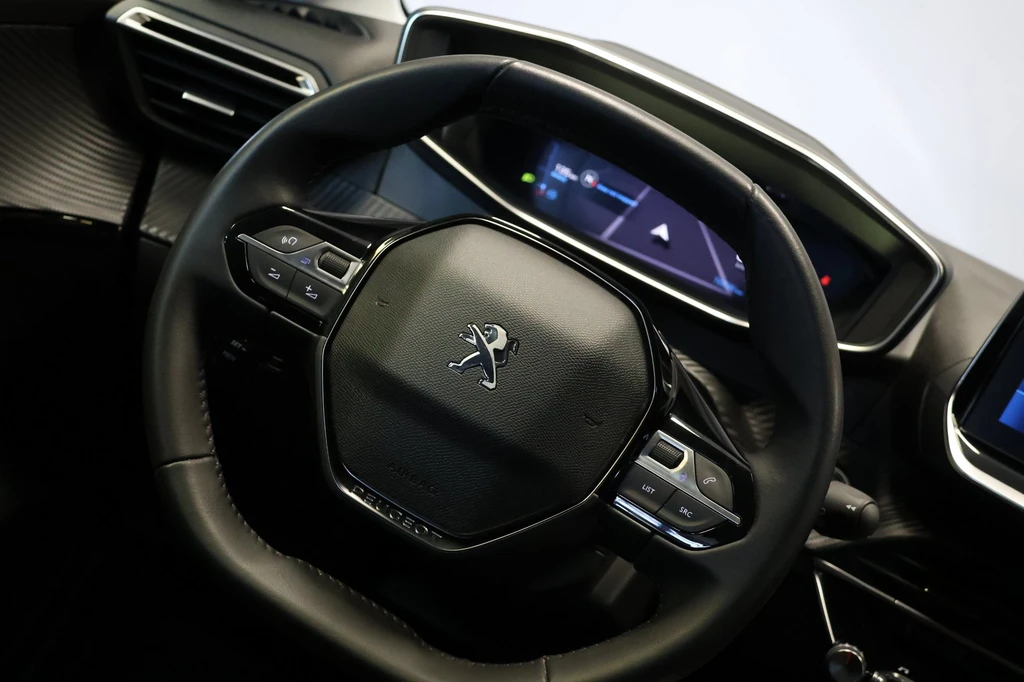 Peugeot 208 – foto 10