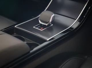 Land Rover Range Rover Velar – thumbnail 45