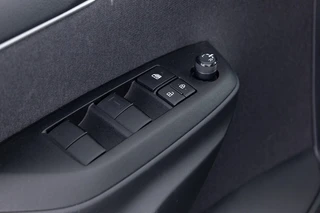 Toyota Yaris – thumbnail 9