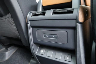 Land Rover Defender – thumbnail 17