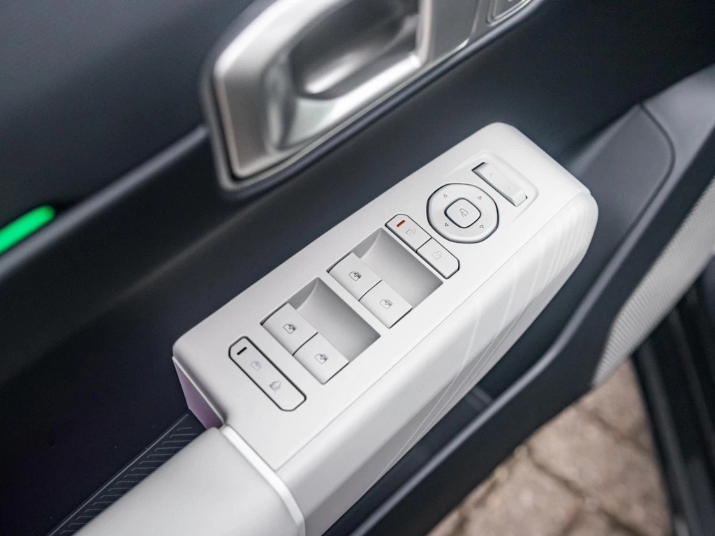 Kia EV4 – foto 30