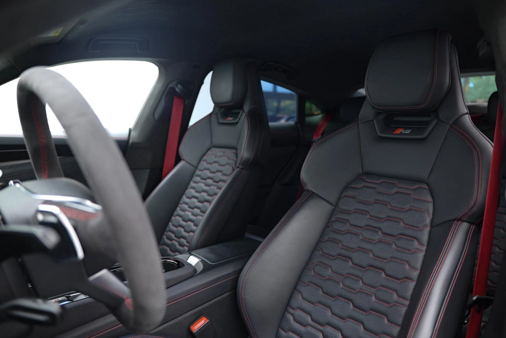 Audi e-tron GT – foto 15