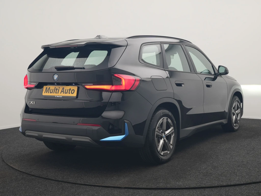 BMW iX1 – foto 7