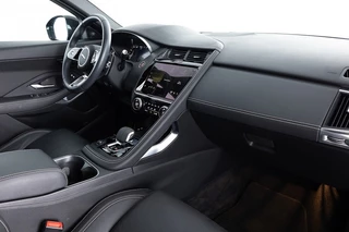 Jaguar E-PACE – thumbnail 13