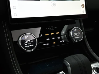 Jaguar F-PACE – thumbnail 20