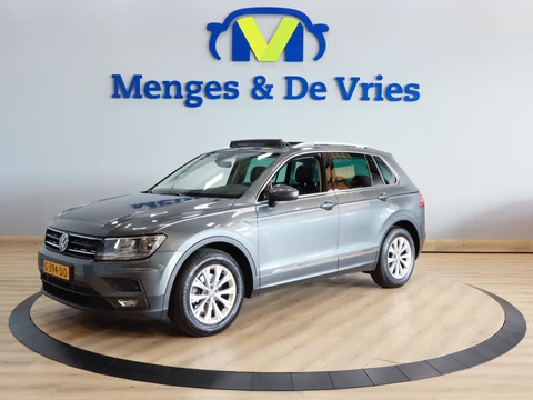 Volkswagen Tiguan 1.5 TSI ACT Comfortline Business Airco ECC | Panorama | Trekhaak | Stoel Verwarming | Apple Carplay | Navigatie | NAP