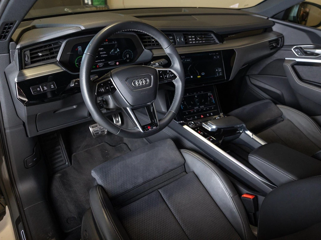 Audi Q8 Sportback e-tron – foto 20