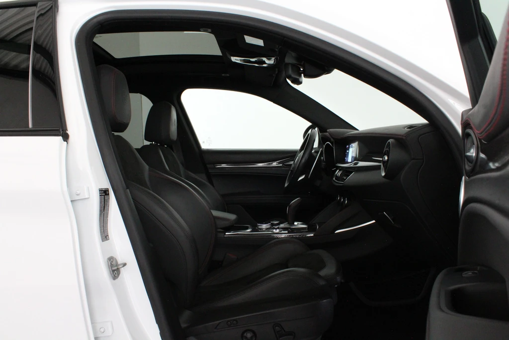 Alfa Romeo Stelvio – foto 15