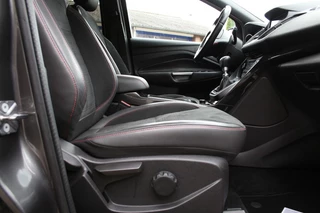Ford Kuga – thumbnail 16