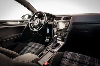 Volkswagen Golf – thumbnail 10