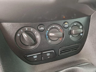 Ford Transit Connect – thumbnail 28