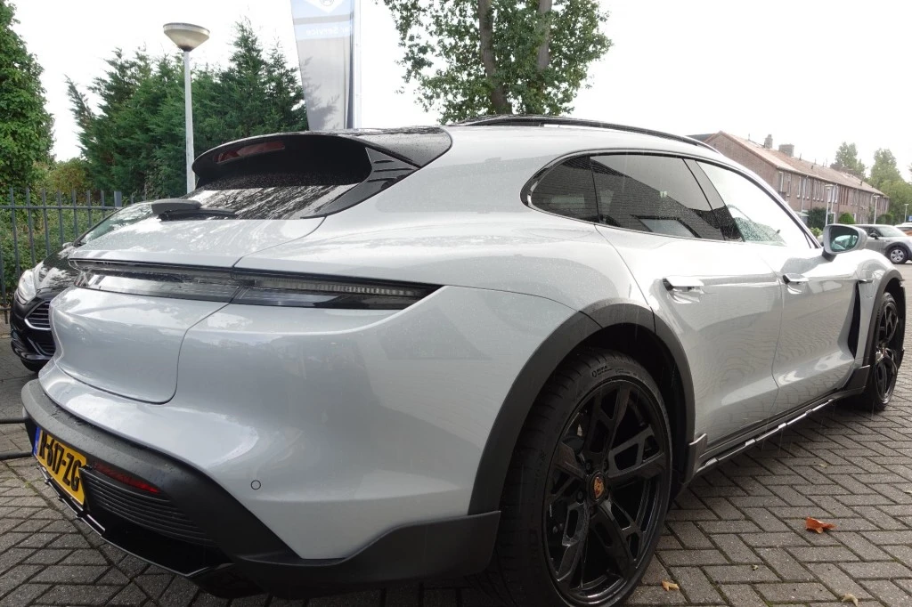 Porsche Taycan – foto 5