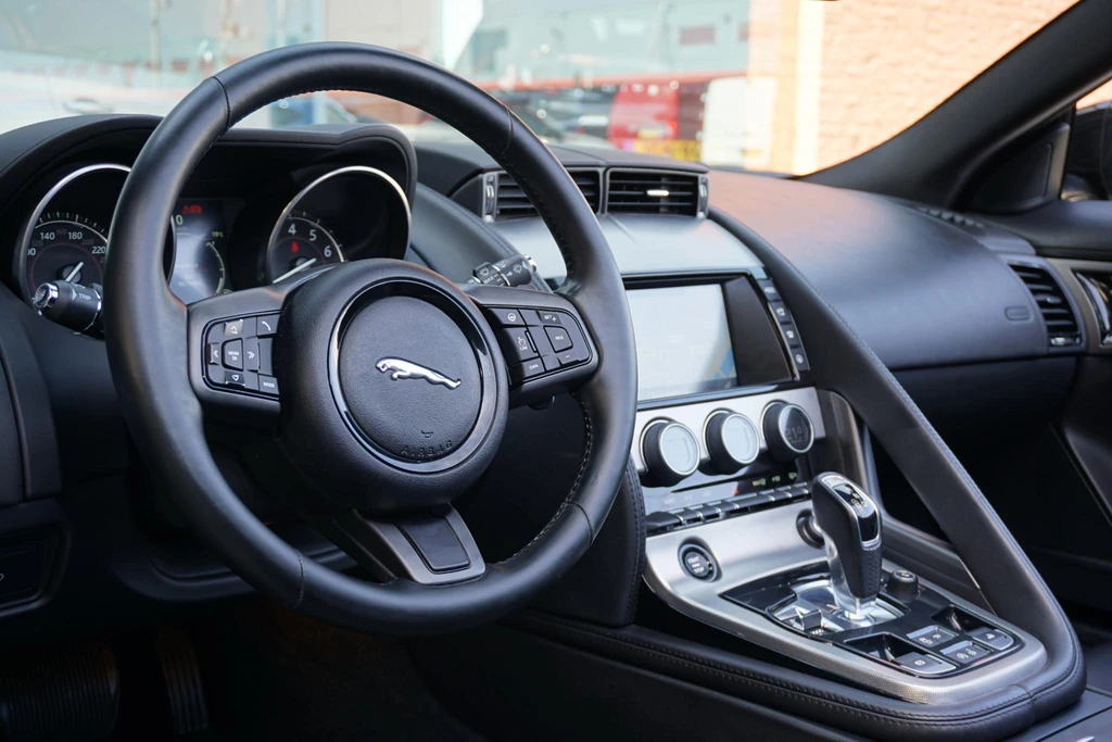 Jaguar F-TYPE – foto 13