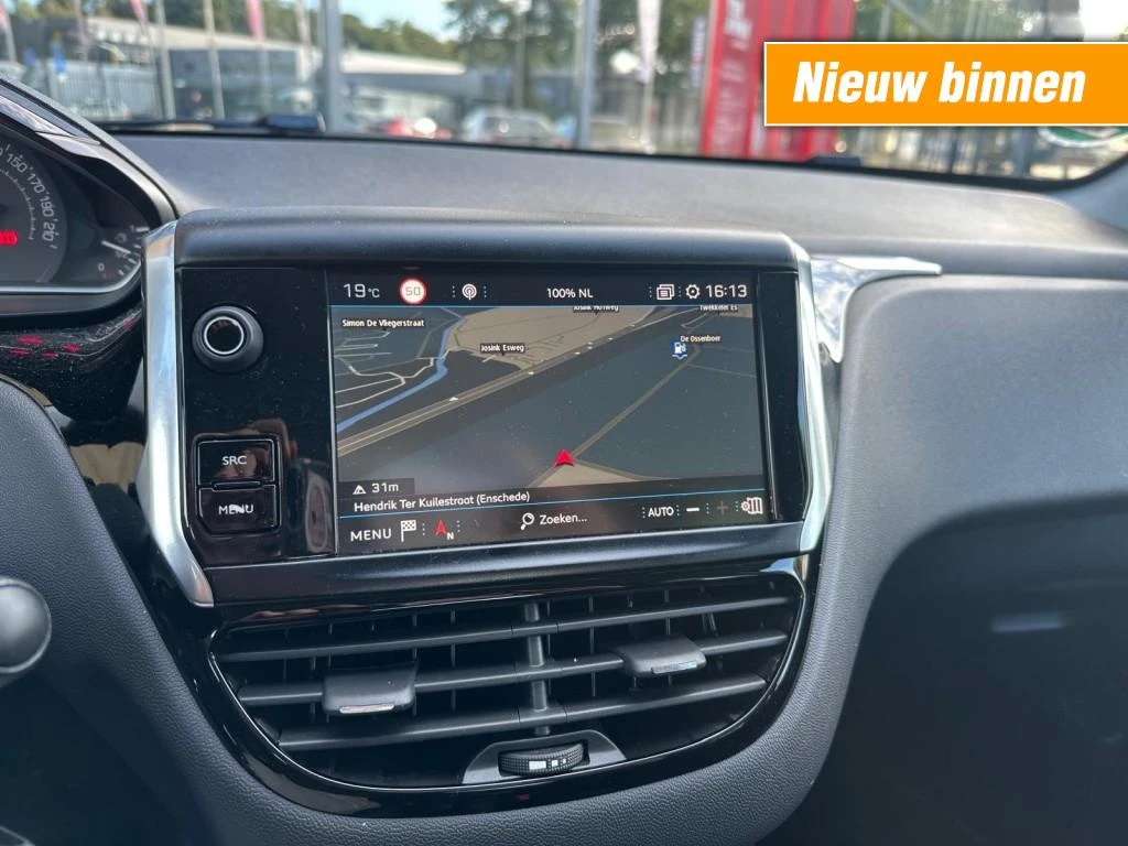 Peugeot 208 – foto 12