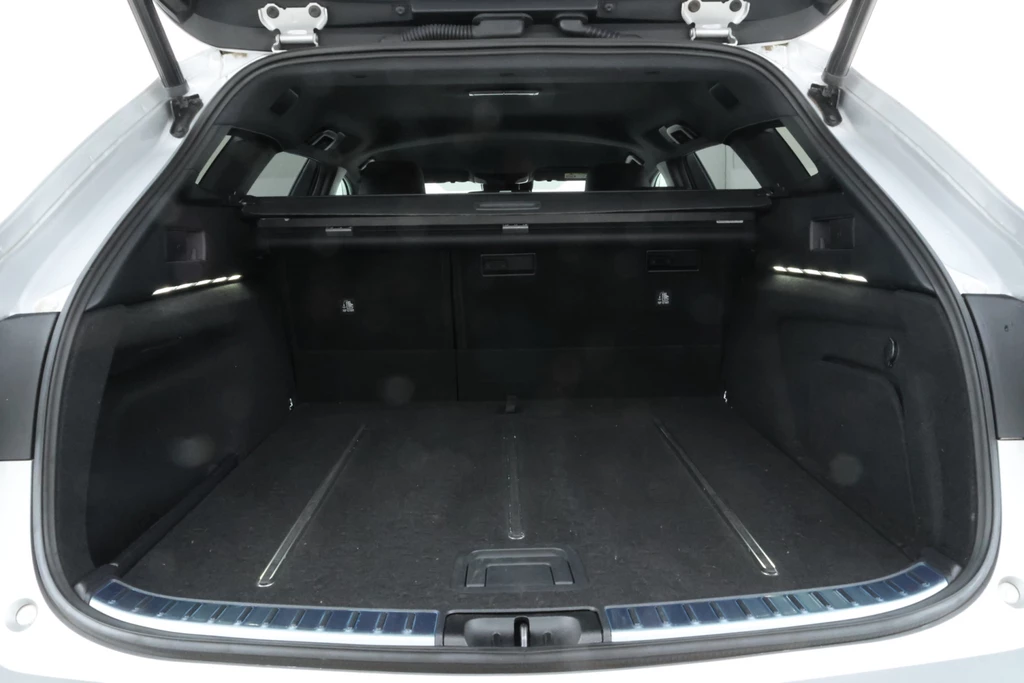 Toyota Corolla Touring Sports – foto 14