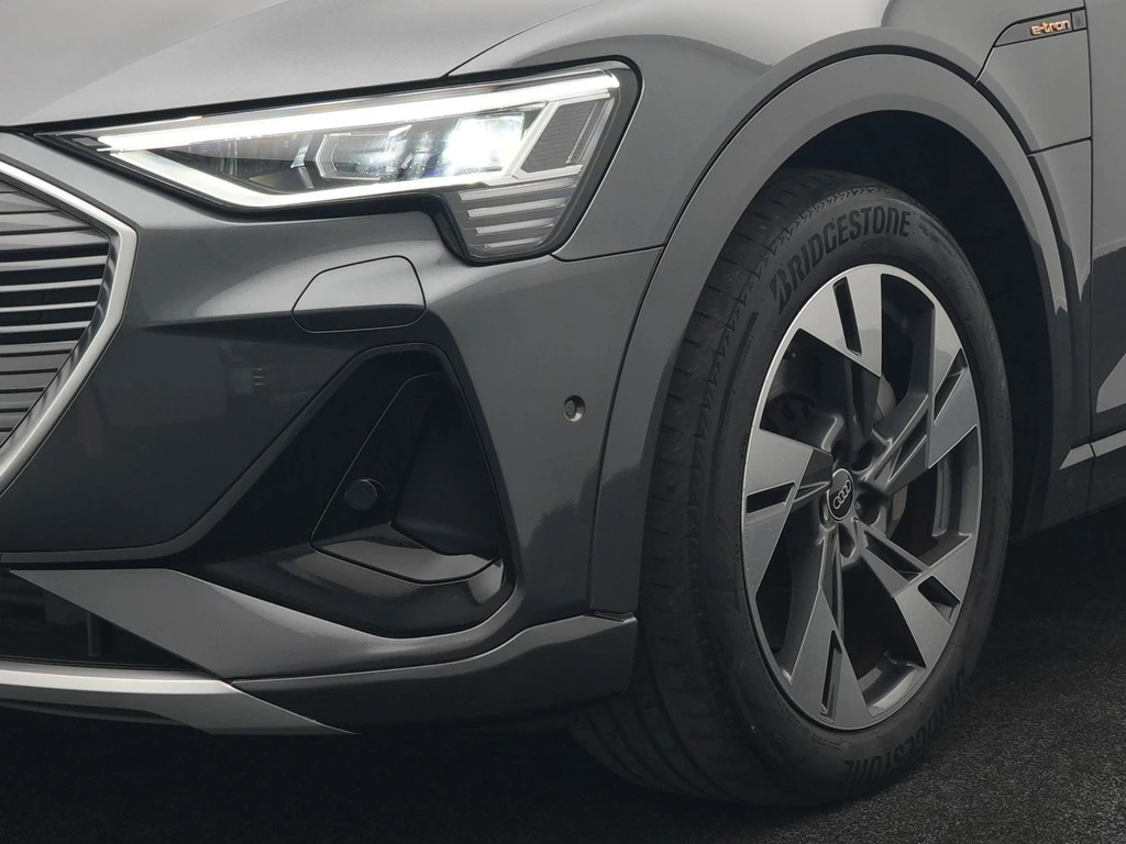 Audi e-tron – foto 16