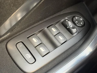 Peugeot 2008 – thumbnail 24