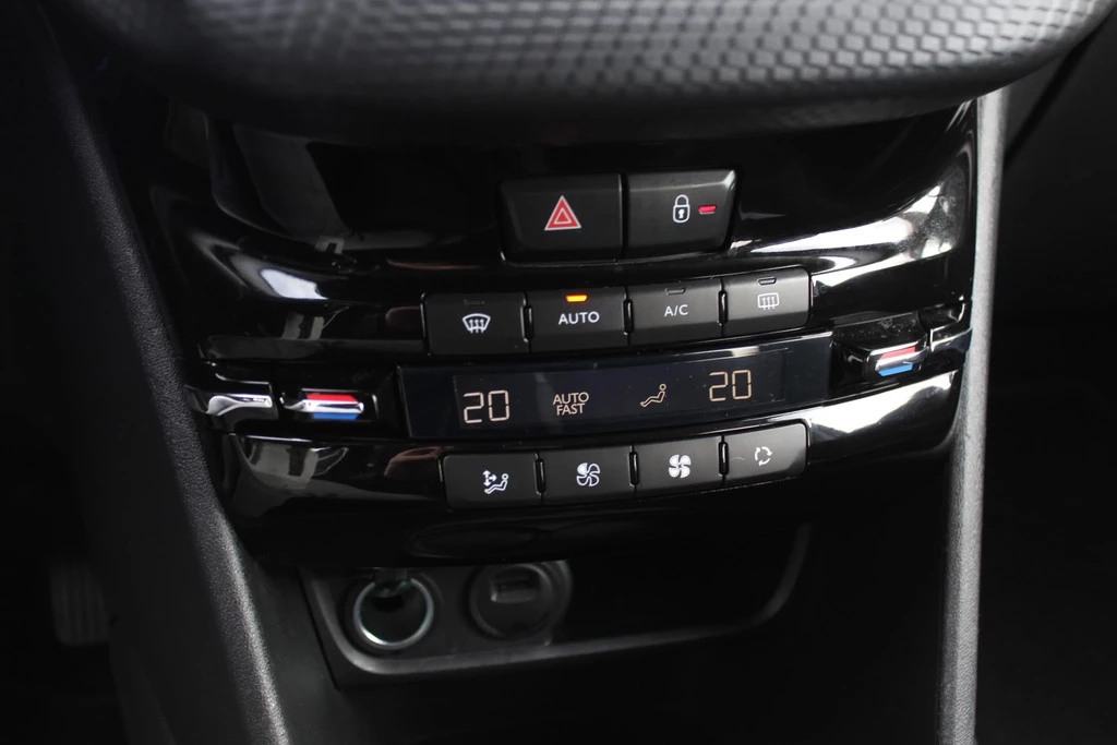 Peugeot 208 – foto 19