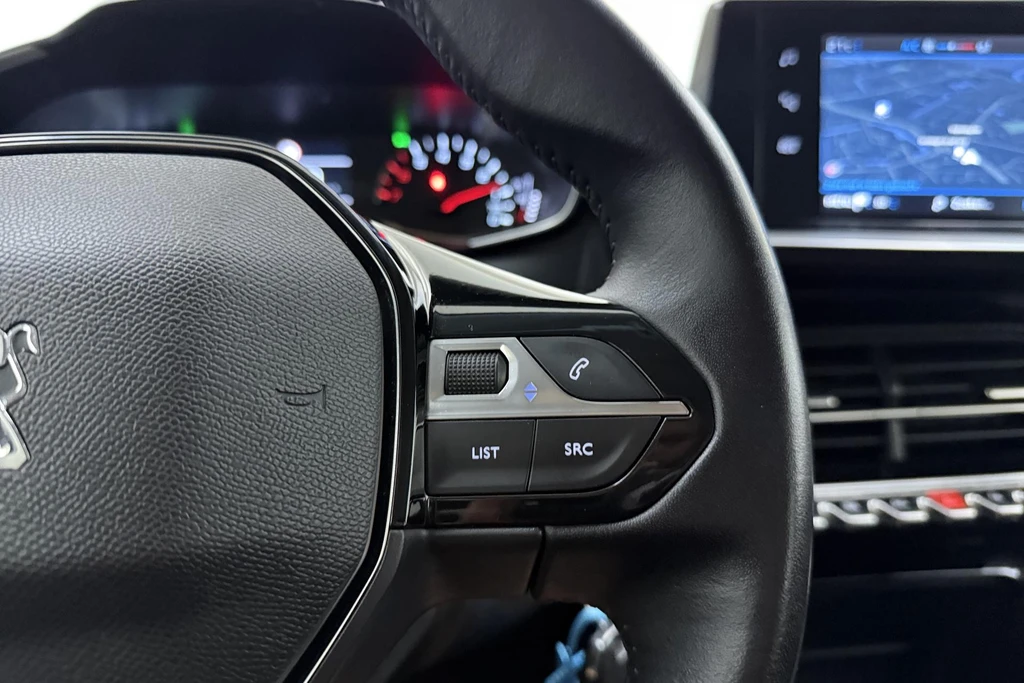 Peugeot 208 – foto 18