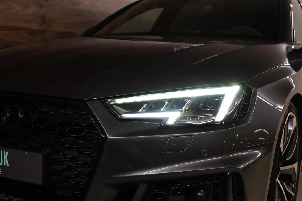 Audi RS4 – foto 32