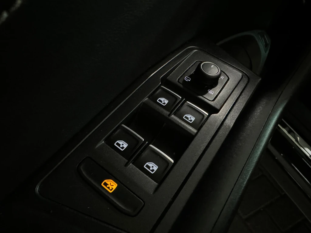 Volkswagen T-Roc – foto 12