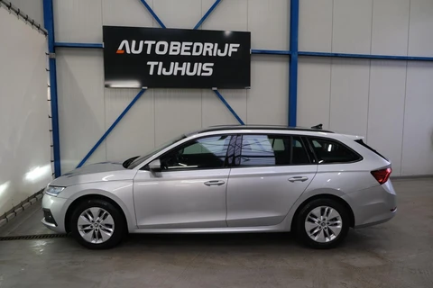 Skoda Octavia Combi 1.0 e-TSI Ambition - N.A.P. Airco, Navi, Trekhaak, PDC