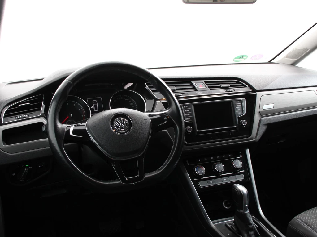 Volkswagen Touran – foto 12
