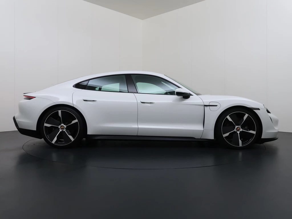 Porsche Taycan – foto 7