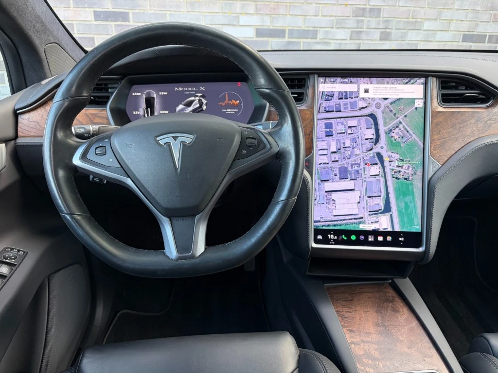 Tesla Model X – foto 8