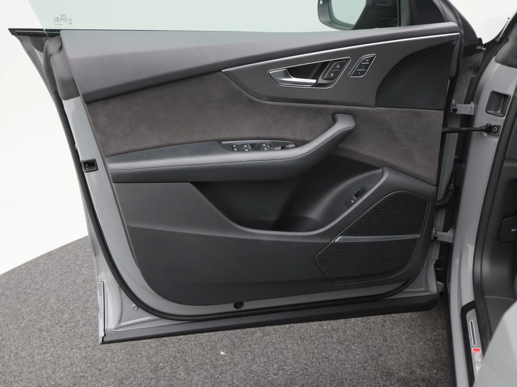 Audi RSQ8 – foto 21