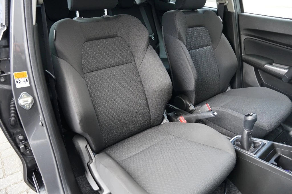 Suzuki Swift – foto 12