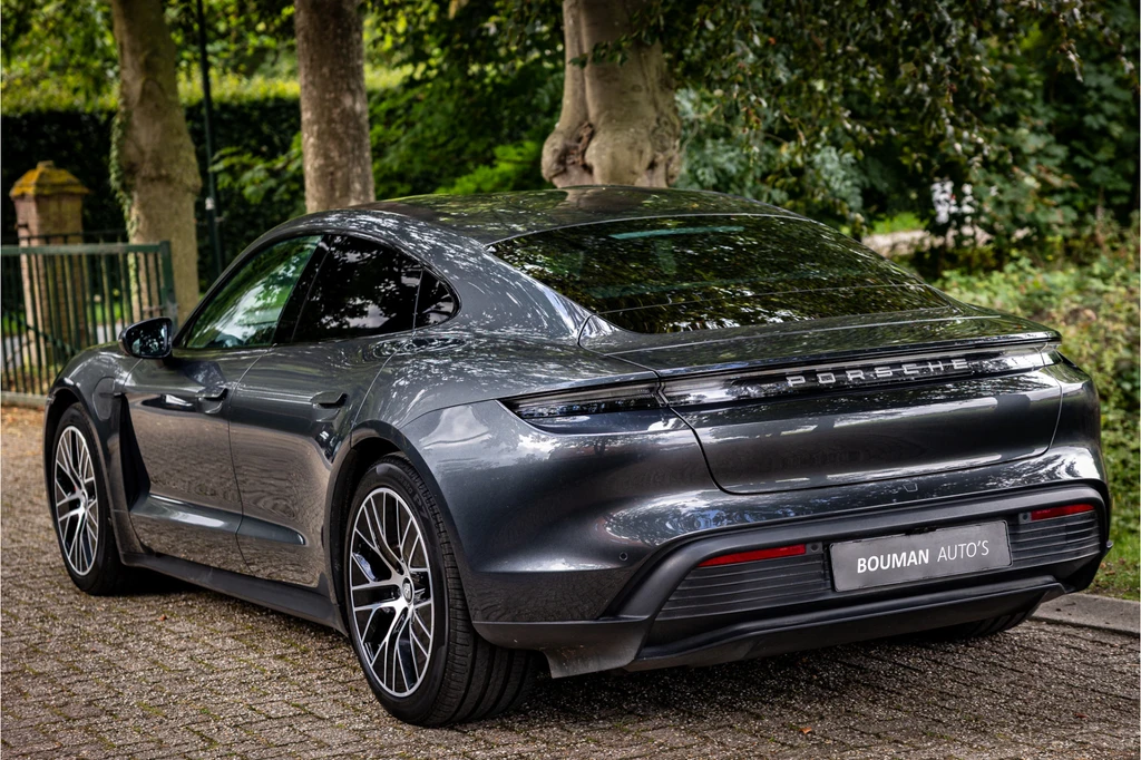 Porsche Taycan – foto 6
