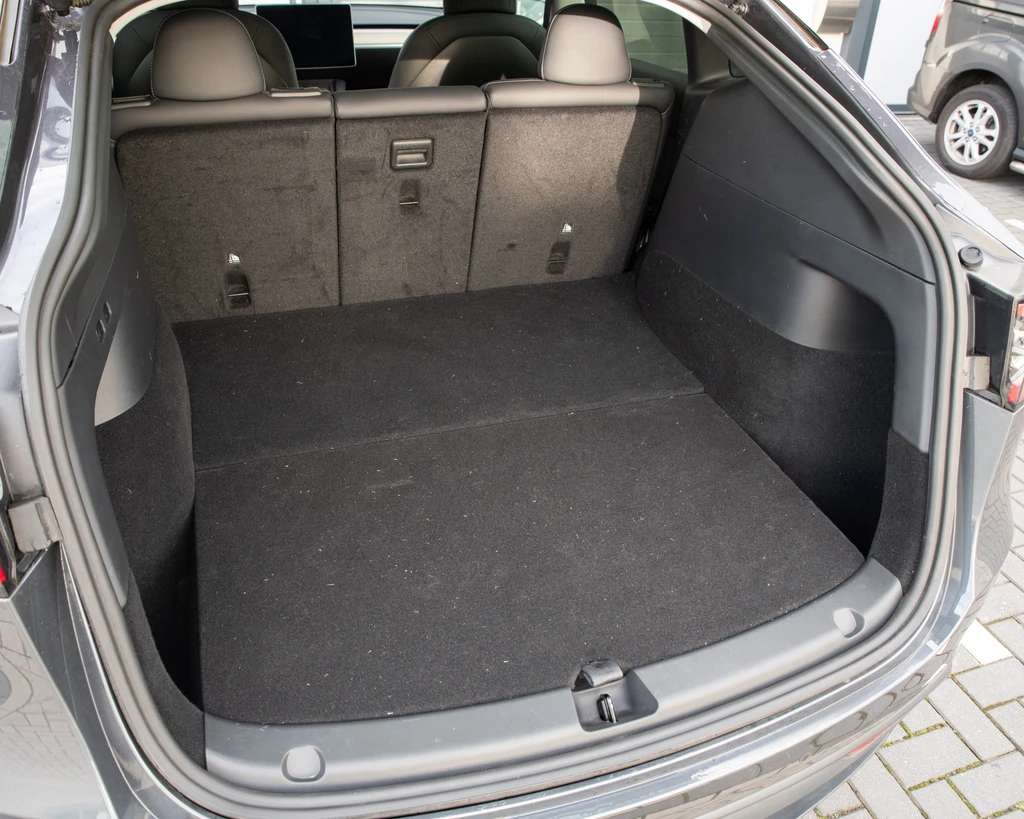 Tesla Model Y – foto 47