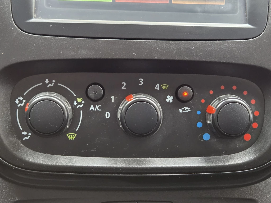 Opel Vivaro – foto 33