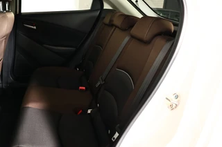 Mazda 2 – thumbnail 12