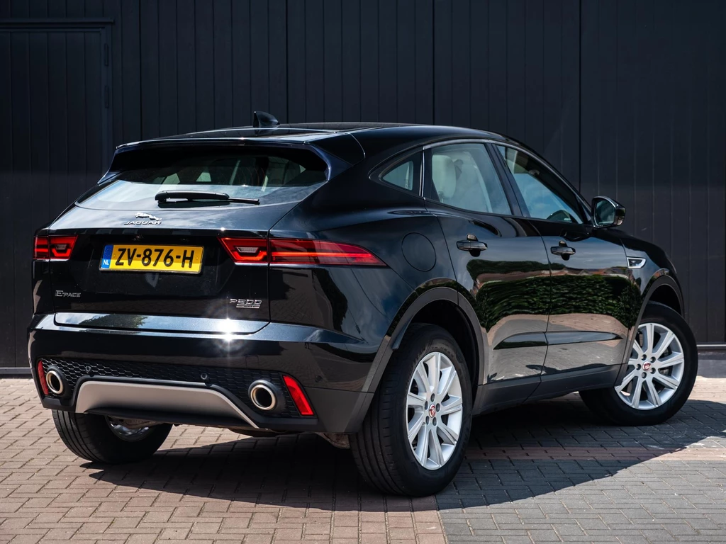 Jaguar E-PACE – foto 9