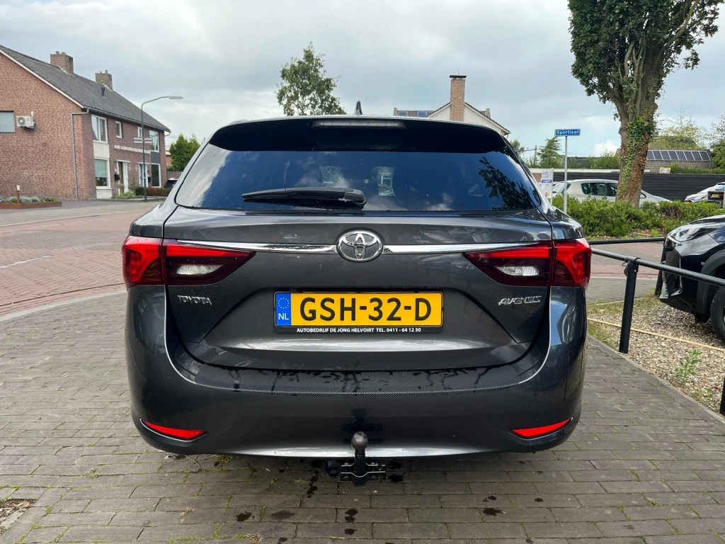 Toyota Avensis – foto 4