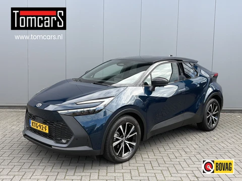 Toyota C-HR 1.8 Hybrid 140PK First Edition Bi-Tone/Winter-pack/Gr.-navigatie/Elektr.klep/Camera/Adapt.-cruise