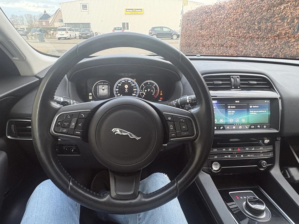 Jaguar F-PACE – foto 20