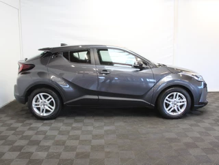 Toyota C-HR – thumbnail 8