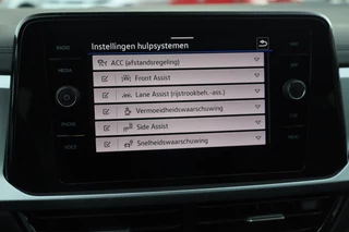 Volkswagen T-Roc – thumbnail 25